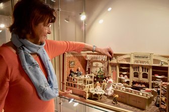Zeitreise in Miniatur: Führung durch Puppenstuben-Ausstellung im Esche-Museum Limbach-Oberfrohna - Die Ausstellung über Puppenkunst im Esche-Museum in Limbach-Oberfrohna.