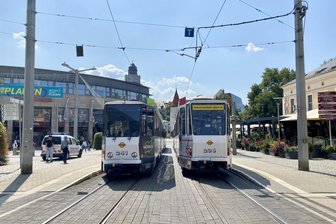 Zeitweise kein Straßenbahnverkehr am Donnerstag in Plauen: „Da bin ich jetzt platt“ - Am Donnerstagnachmittag standen die Straßenbahnen am Postplatz in Plauen still.