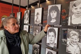 Zeitzeugin berichtet im Vogtland über Jugendwerkhof: „Mit 14 war ich Klassenfeind“ - Sonja Sprößig begegnet ihrem jugendlichen Ich in der Blackbox: geöffnet bis 22. Mai (Mo - Do 8 bis 15 Uhr, Fr 8 - 13 Uhr).