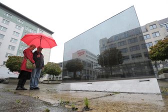Zerstörtes Chemnitz: Verschwundenes Mahnmal vor der Rückkehr? - Im Chemnitzer Stadtzentrum erinnerte einst das Mahnmal „Grauen“ der Künstlerin Silke Rehberg an die Zerstörung der Stadt 1945. Seit mehr als zehn Jahren ist es aus dem Stadtbild verschwunden.