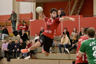 ZHC Grubenlampe: Gemischte Gefühle nach spätem Ausgleich in der Handball-Oberliga - David Tuinea war beim 20:20 gegen Hoyerswerda vierfacher Torschütze für den ZHC Grubenlampe.