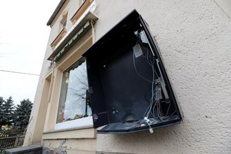 Zigarettenautomaten in Mühlau gesprengt - Gesprengter Zigarettenautomat in Mühlau