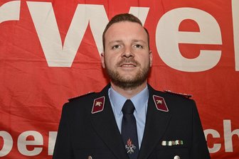 Zoff im Vogtland: Warum dieser Feuerwehrchef jetzt zurückgetreten ist - Erst vergangenes Jahr wurde Felix Walther per Wahl im Amt des Gemeindewehrleiters von Muldenhammer bestätigt. Jetzt gab er seine ehrenamtliche Führungsposition auf.