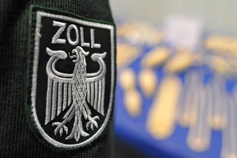 Zoll stellt 38 Kilogramm unversteuerten Shisha-Tabak sicher -