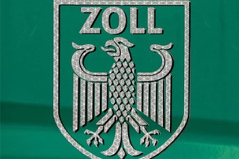 Zoll wird bei Kontrolle fündig: Vogtländer versteckt Crystal in der Unterhose - Der Zoll deckte in Ebmath einen Drogenschmuggel auf.