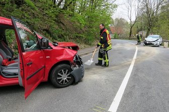 Zschocken: Fünf Verletzte nach Frontalzusammenstoß -