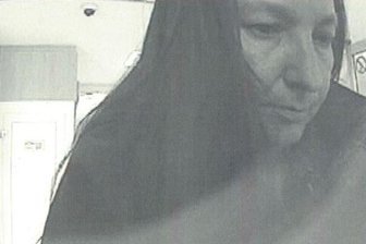 Zschopau: Polizei sucht nach mutmaßlicher Geldkartenbetrügerin - Nach dieser Frau sucht die Polizei.