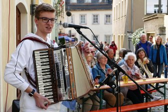 Zschopauer feiern 8. Wein- und Herbstfest - Für die musikalische Unterhaltung ist unter anderem Dr Paul aus Annaberg-Buchholz zuständig.