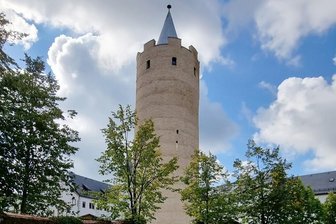 Zschopauer Schloss: Mensch stürzt vom Burgfried und stirbt - Ein Mensch war am Mittwoch vom Burgfried "Dicker Heinrich" gestürzt.