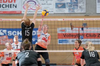 Zschopauer Volleyballerinnen müssen in der Regionalliga weiter auf ersten Sieg warten - Die hier angreifende Dorothee Schwalbe wurde zur wertvollsten Zschopauer Spielerin gewählt.