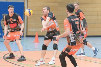 Zschopaus Regionalliga-Volleyballer verpassen Krönung ihrer Aufholjagd - Zschopaus Libero Rick Zimmermann bei der Annahme. Foto: Ingo Heinemann