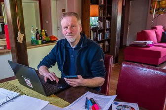 Zu Besuch bei AfD-Mann Thomas Dietz aus dem Erzgebirge: Und plötzlich kommt er in Fahrt - AfD-Bundestagsabgeordneter Thomas Dietz arbeitet oft in seinem Zuhause in Lugau.