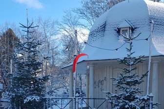 Zu Besuch beim Weihnachtsmann im Erzgebirge: Bescherung am Annaberger Schutzteich - Im Schutzteich-Pavillon, hier ein Archivfoto, wird der Weihnachtsmann die Geschenke bereit halten.