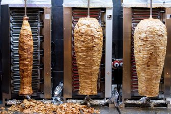 Zu viel Döner: Transporter um rund 80 Prozent überladen - 