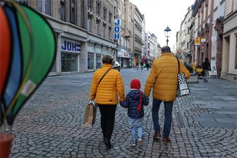 Zu viel Verkaufsfläche im Handel für zu wenige Einwohner: Wie wird Zwickau das Überangebot wieder los? - Die Hauptstraße und andere einst klassische Einkaufsstraßen im Zentrum verlieren ihre Magnetwirkung. Es werden neue Zugpferde benötigt.