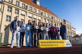Zu wenig Trainer im Sport: Kreissportbund startet Projekt mit Burgstädter Schülern - Schüler des Burgstädter Gymnasiums haben erfolgreich an einem sportartübergreifenden Grundlehrgang teilgenommen, der es ihnen ermöglicht, in Sportvereinen als Übungsleiter tätig zu werden.