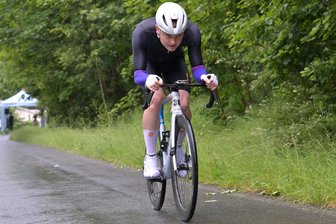 Zu wenige Jedermann-Starter: Radrennen legt eine Pause ein - Anton Keller aus Dresden nahm bei der Erzgebirgstour unter anderem die zweite Etappe zwischen Aue und Blauenthal in Angriff. Insgesamt standen drei Etappen mit einer Gesamtlänge von 175 Kilometern zur Auswahl.