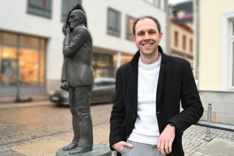Zu wenige Ostdeutsche sind in Spitzenpositionen – was ein junger Vogtländer dagegen tun will - Gesicht zeigen, wie es Mattheuer mit seinem Kunstwerk fordert, das ist ganz im Sinne von Richard Künzel.