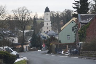 Zufahrt nach Bad Brambach zweieinhalb Monate zu - Die Adorfer Straße in Bad Brambach ist wegen Kanalbau ab Montag zweieinhalb Monate zu.