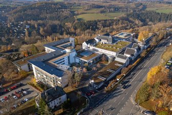 Zufahrt zum Erzgebirgsklinikum in Annaberg-Buchholz fünf Tage gesperrt - Die Zufahrt von der B 95 zum Erzgebirgsklinikum ist einige Tage gesperrt.
