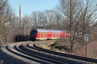 Zugausfall zwischen Chemnitz und Leipzig: Erneuter Fahrzeugschaden auf Linie RE 6 - Die Doppelstockzüge verbinden Chemnitz und Leipzig auf der Schiene – zumindest, wenn sie keinen Defekt haben.