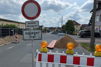 Zuger Straße in Freiberg: Baustart und ein großer Wunsch - Die Zuger Straße in Freiberg wird seit Montag nahe der Käthe-Kollwitz-Straße gebaut.