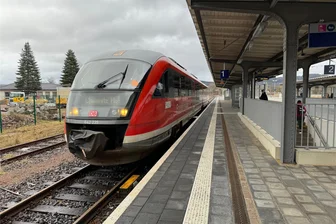 Zugverkehr auf Zschopautalbahn am Mittwoch stark beeinträchtigt - Eine Weichenstörung im Bahnhof Flöha behinderte am Mittwoch den Zugverkehr massiv.