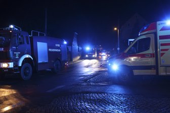 Zugverkehr unterbrochen: Unfall auf Bahnstrecke in Chemnitz-Wittgensdorf - Am Samstag gegen 5.30 Uhr wurden Feuerwehr, Rettungsdienst und Polizei an die Bahnstrecke an der Oberen Haupstraße in Chemnitz-Wittgensdorf gerufen.
