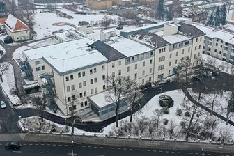Zukunft der Zwickauer Paracelsus-Klinik: Oberbürgermeisterin Arndt schaltet sich ein - Die ehemalige Paracelsus-Klinik gehört seit dem 1. Dezember zum Heinrich-Braun-Klinikum. Seit einer Woche herrscht im Fachbereich Neurochirurgie helle Aufregung.
