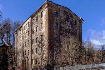 Zukunft wieder offen: Evans-Fabrik in Siebenhöfen soll versteigert werden - Die Evans-Fabrik in Siebenhöfen, eine denkmalgeschützte ehemalige Spinnmühle, soll am 1. März versteigert werden. 