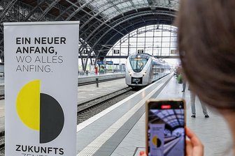 Zukunftszentrum: Plauen geht leer aus - Der sogenannte Zukunftszug war Teil der Bewerbung der Städte Plauen und Leipzig um das "Zukunftszentrum Deutsche Einheit und Europäische Transformation". Am Ende hielt aber nicht das sächsische Tandem den Zuschlag, sondern die Stadt Halle in Sachsen-Anhalt. 