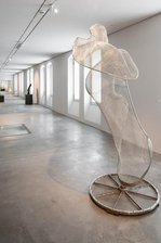 Zum Abschluss der Kulturhauptstadt bekommt Augustusburg doch noch eine Purple-Path-Skulptur - Ein Modell der Skulptur "Inside" des Künstlers Axel Anklam. Eine der drei Originalskulpturen wird in Augustusburg aufgestellt.