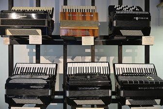 Zum Jahr des Akkordeons: Das plant Klingenthal - Weltmeister-Instrumente aus den Klingenthaler Harmonikawerken im Klingenthaler Museum.