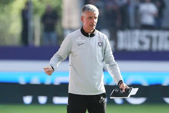Zum Saisonauftakt: Erzgebirge Aue will erstmals nach 14 Jahren wieder einen Heimsieg gegen Hansa - Aue-Cheftrainer Jens Härtel will mit einem Sieg gegen seinen Ex-Club in die neue Drittligaspielzeit starten.