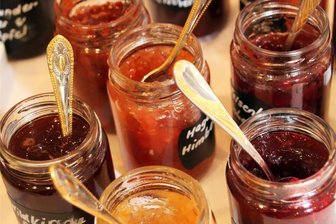 Zum Schlecken: In Schönheide wird die beste Marmelade gesucht - Wer macht die beste Marmelade im Erzgebirge? Am Samstag wird darüber zum Kräutertag in Schönheide befunden.