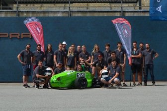 Zur "elektrischen" Premiere rast Hochschule auf zweiten Platz -