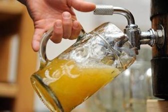 Zur Party fließt ein Extra-Bier - 