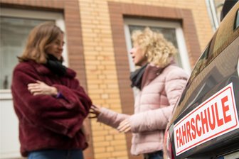 Zurück hinters Lenkrad: Ein Kurs speziell für Frauen in Chemnitz - In der Lila Villa findet ein Kurs für Frauen statt, die wieder Auto fahren möchten.