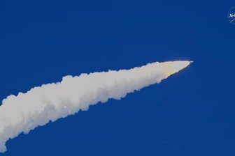 Zurück zum Mond – und Sie können live dabeisein! - Screenshot vom Livestream der Startphase der Artemis-II-Mission, die auf der Nasa-Website live zu verfolgen ist.