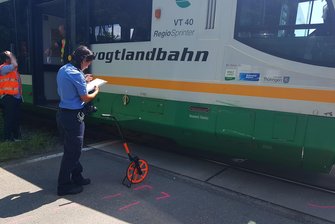 Zusammenstoß auf Bahnübergang - 