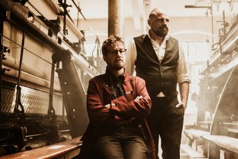 Zusatzkonzert für "Vomag-Blues" in der Plauener Schaustickerei - Zum 900-jährigen Stadtjubiläum musizieren Philipp Wiechert und Jörg Piesendel in der Museumsfabrik am Plauener Obstgartenweg.