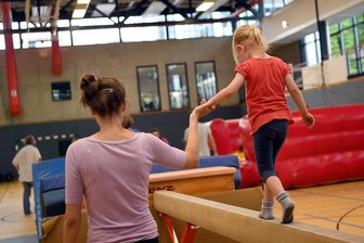 Zusatzverdienst im Ehrenamt: Das müssen Sie bei der Steuererklärung beachten - Wer sich ehrenamtlich im Sportverein engagiert, kann bei der Steuererklärung von höheren Freibeträgen profitieren.