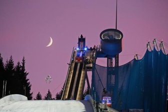 Zweckverband für Vogtland-Arena gegründet - Die Vogtland-Arena beim Weltcupspringen.