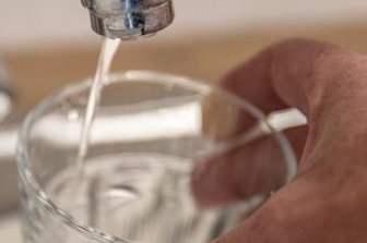 Zweckverband will Trinkwasserpreise erhöhen - Die Preise für den Trinkwasserverbrauch sollen ab dem kommenden Jahr steigen. 