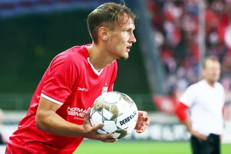 Zwei Abgänge fix: So plant der FSV Zwickau die Verabschiedung von „Zimbo“ - Jonas Dittrich, eine Waffe für weite Einwürfe.