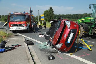 Zwei Autofahrerinnen bei Kollision auf B 101 bei Großvoigtsberg schwer verletzt -