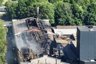 Zwei Jahre nach Gießerei-Brand in Chemnitz: Was von den Hallen übrigblieb - Luftbildaufnahmen der Produktionshalle von einem Tag nach dem Brand.