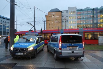 Zwei Jungen von Straßenbahn erfasst -