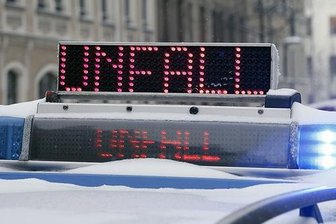 Zwei Leichtverletzte bei Unfall auf A 72 - 