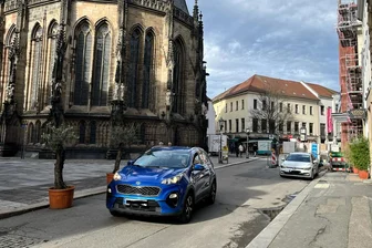 Zwei neue Baustellen in Zwickaus City: Worauf sich Anlieger und Besucher einstellen müssen - 2024/25 nimmt Zwickau die Neugestaltung der Marienstraße im noch nicht sanierten Abschnitt zwischen Hauptmarkt und Arcaden-Lieferzufahrt in Angriff. Die Bauarbeiten beginnen am 4. März auf dem Marienplatz. Straße und Platz werden zu verkehrsberuhigten Bereichen umgestaltet.